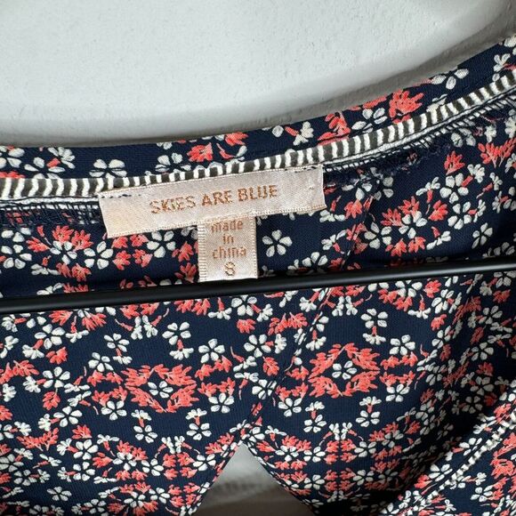 Skies are Blue Womens Blouse Top Size S Floral Sleeveless Keyhole Back‎ - Picture 2 of 6